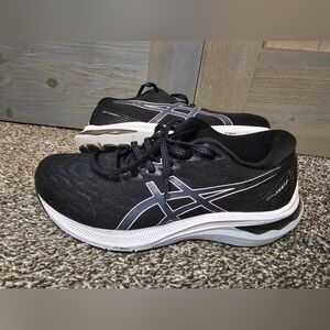 Women's ASICS Running Shoes sz 7
